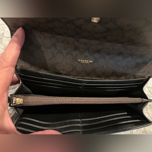 Coach Black Crossgrain Leather Wallet Gently Used Excellent Condition - Picture 4 of 6